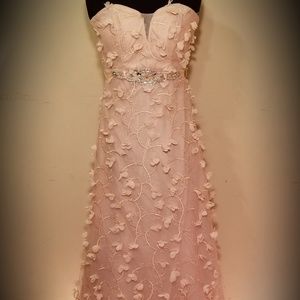 Beautiful and Elegant Dress !!💃😍